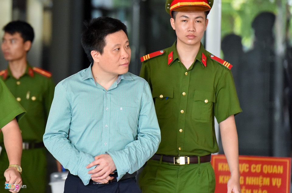 Nụ cười, nước mắt các bị cáo sau phiên phúc thẩm đại án Oceanbank